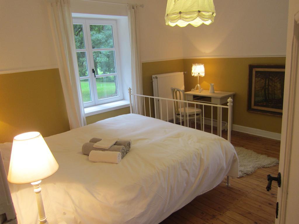 Villa Delightful Castle In Bastogne With Bubble Bath Exterior foto
