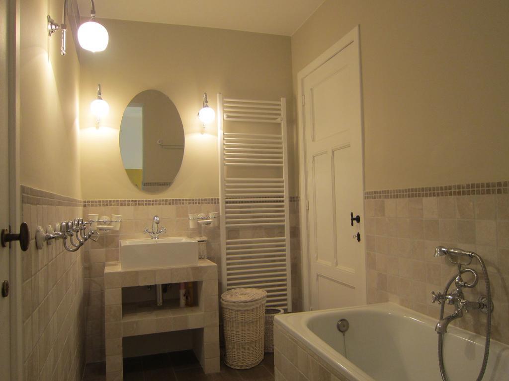 Villa Delightful Castle In Bastogne With Bubble Bath Exterior foto
